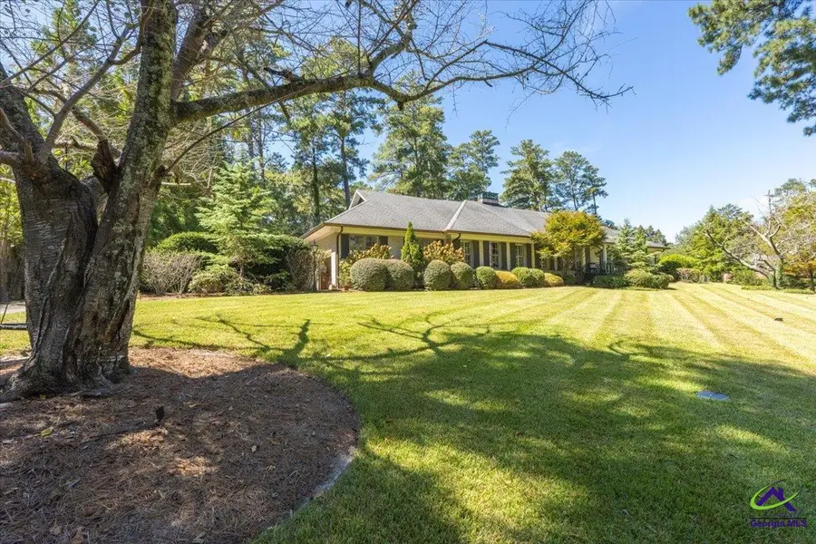 377 S Old Club Road, Macon, GA 31210 - #2
