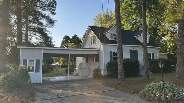 98 McCormick Avenue, Hawkinsville, GA 31036