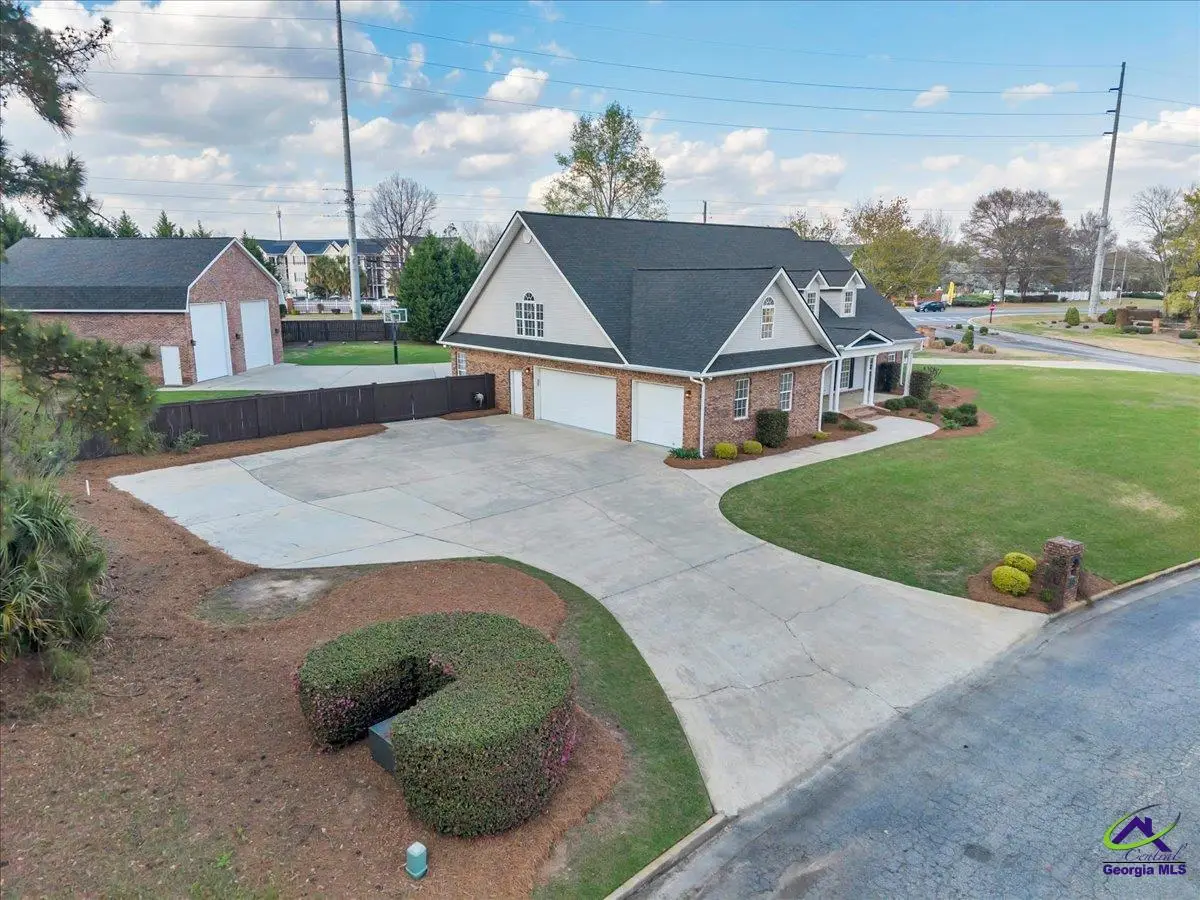 32 Willow Lake Drive, Warner Robins, GA 31093 - #1