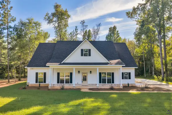 102 Redwood Drive, Cochran, GA 31014