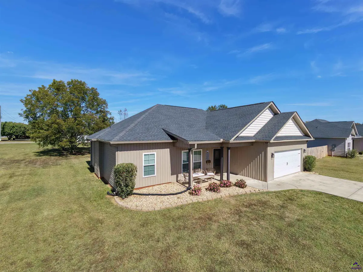 108 Summit Dr, Byron, GA 31008 - #1
