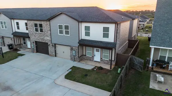 300 Beau Claire, Byron, GA 31008