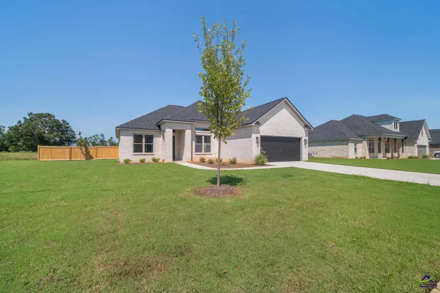 207 Farmland Circle, Perry, GA 31069 - #2