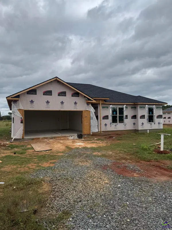 221 Farmland Circle, Perry, GA 31069