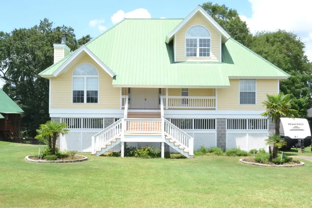 114 Water Front Dr, Cobb, GA 31735 - Image #1