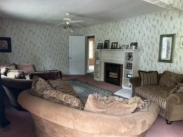 236 Barnes St, Abbeville, GA 31001 - #2