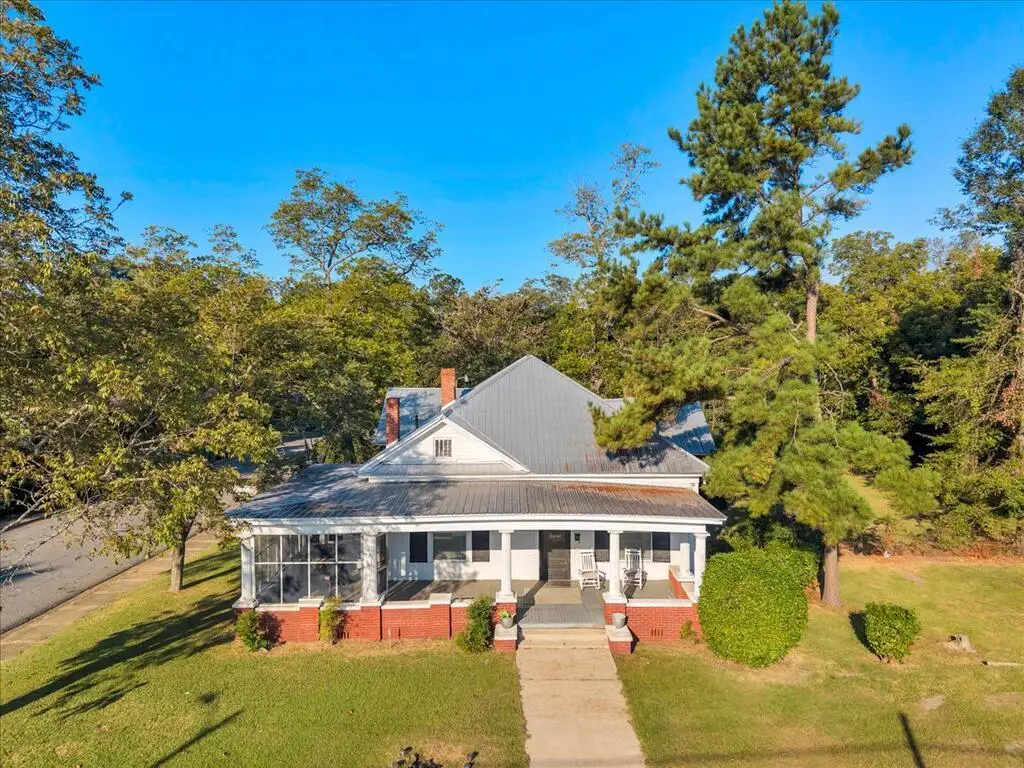 412 S 3rd St, Cordele, GA 31015 - #1