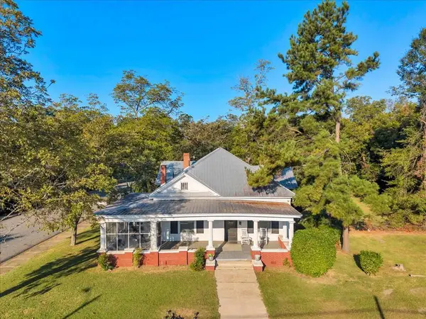 412 S 3rd St, Cordele, GA 31015