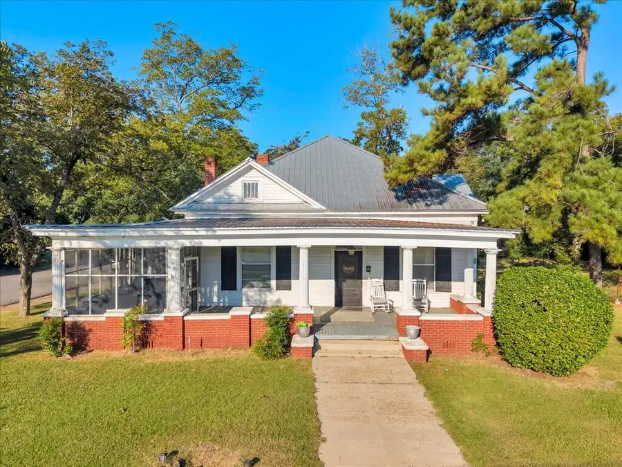 412 S 3rd St, Cordele, GA 31015 - #2