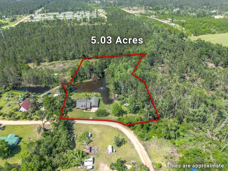 153 Golden Ln, Douglas, GA 31535 - Image #2