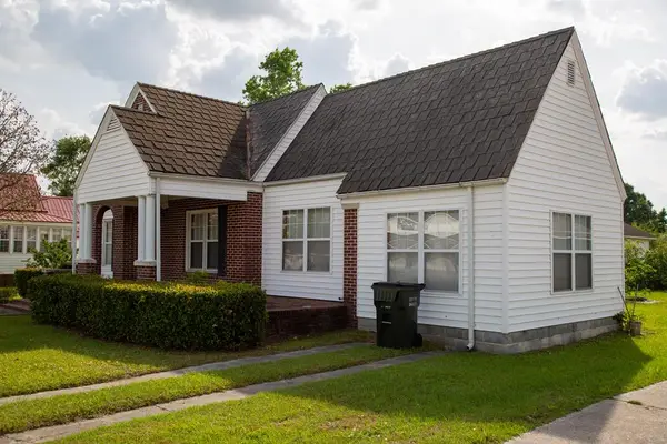 298 S Main St, Baxley, GA 31513