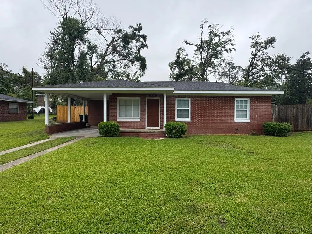 1005 Smith Ave, Douglas, GA 31533 - Image #1