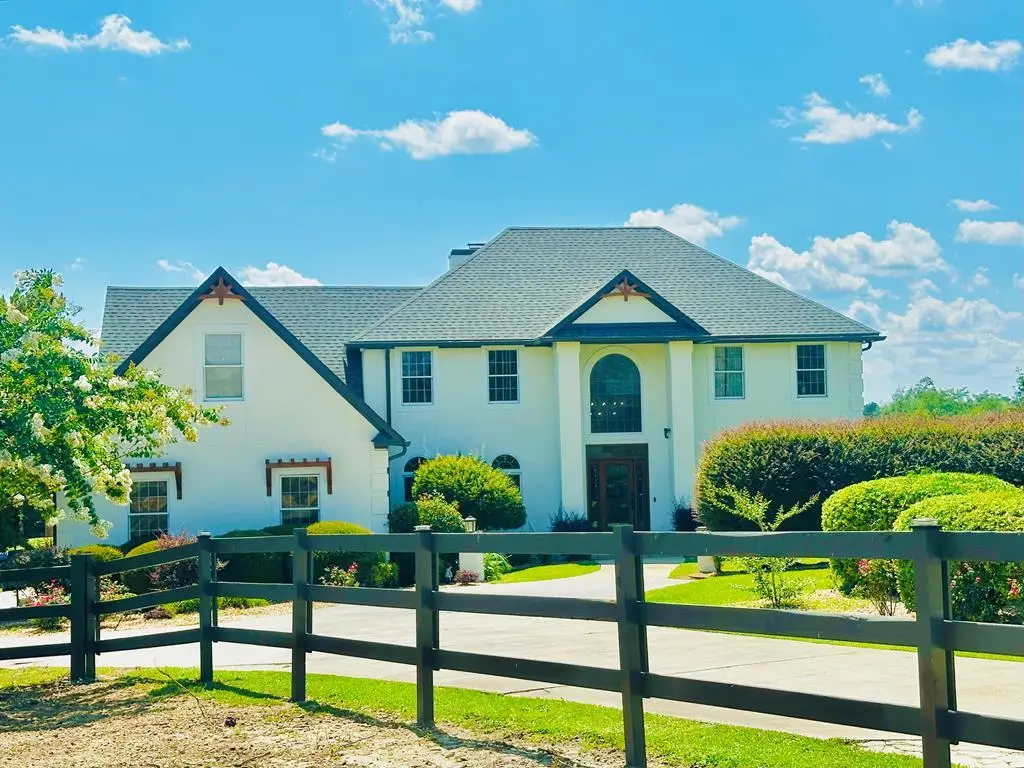 943 Basswood Rd, Douglas, GA 31535 - Image #1