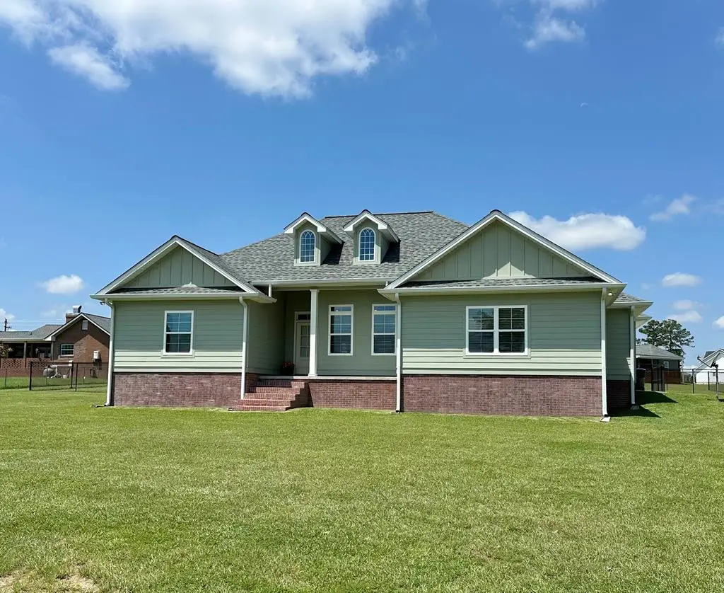 358 Lakeside Cir., Douglas, GA 31535 - Image #1