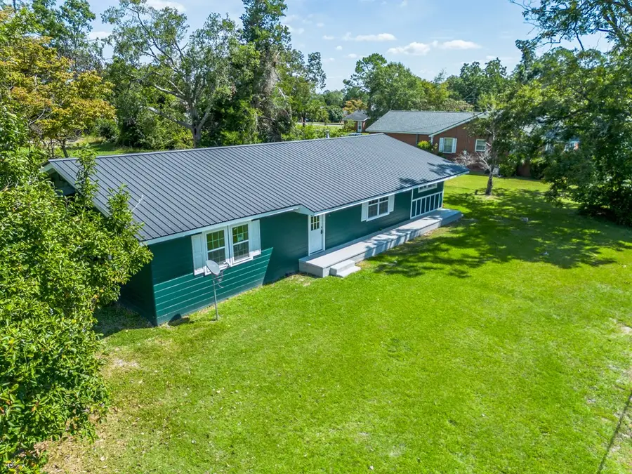 210 W Graham St, McRae Helena, GA 31055 - Image #2