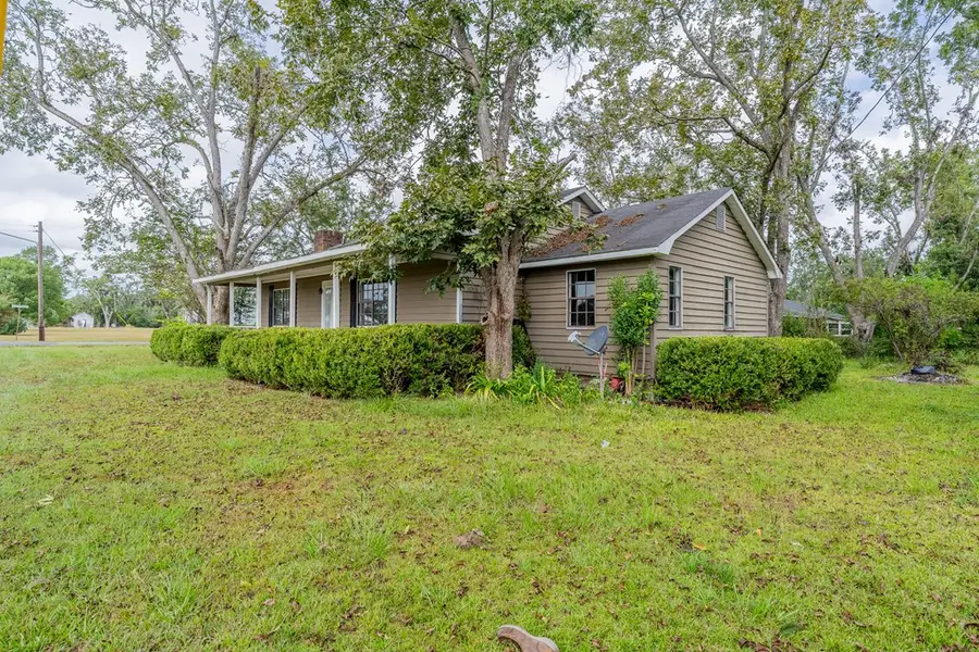 504 Miller Ave, Broxton, GA 31519 - Image #2