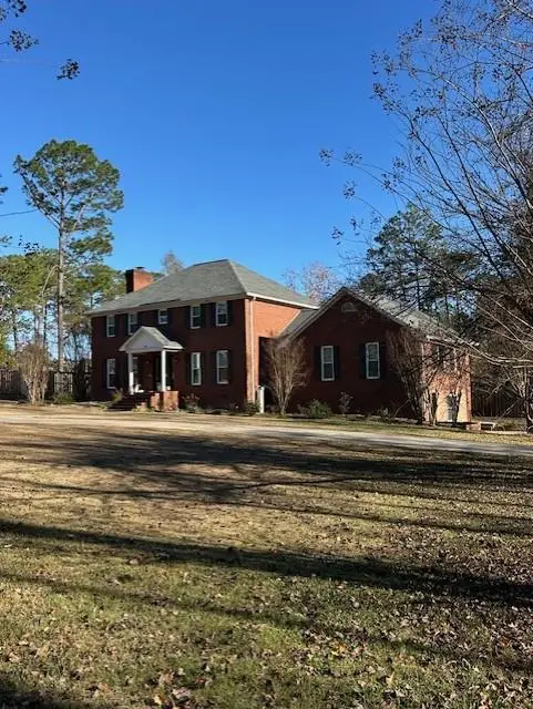 210 Dogwood Ave, Douglas, GA 31533 - Image #2