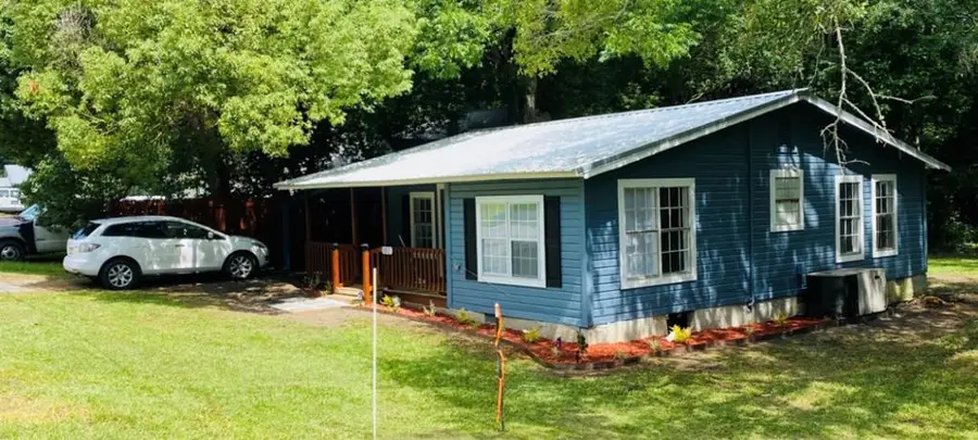 111 Schley, Douglas, GA 31533 - Image #2