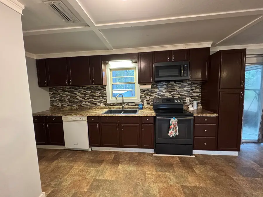 5256 Hwy 32 East, Nicholls, GA 31554 - Image #2