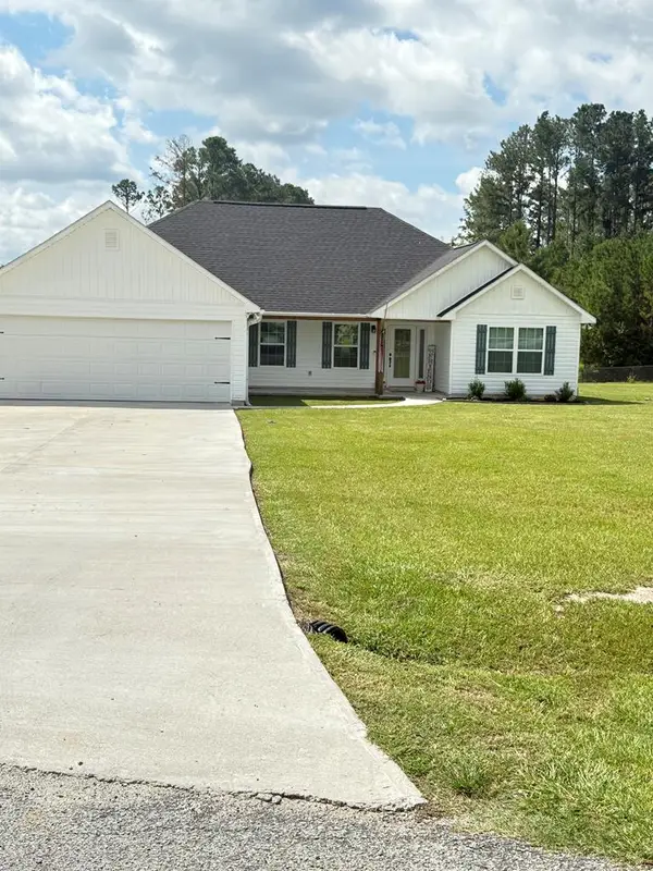 40 Pinedale Dr, Douglas, GA 31535