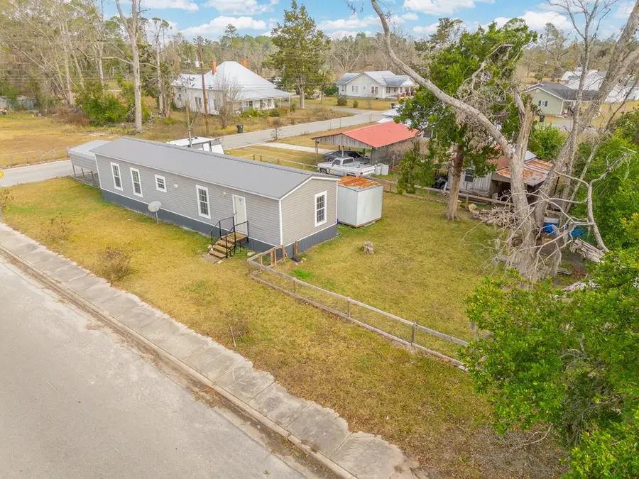 74 Pearson St, Pearson, GA 31642 - Image #2