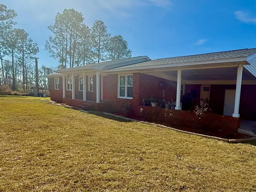 194 Barrington Rd, Douglas, GA 31535 - Image #2