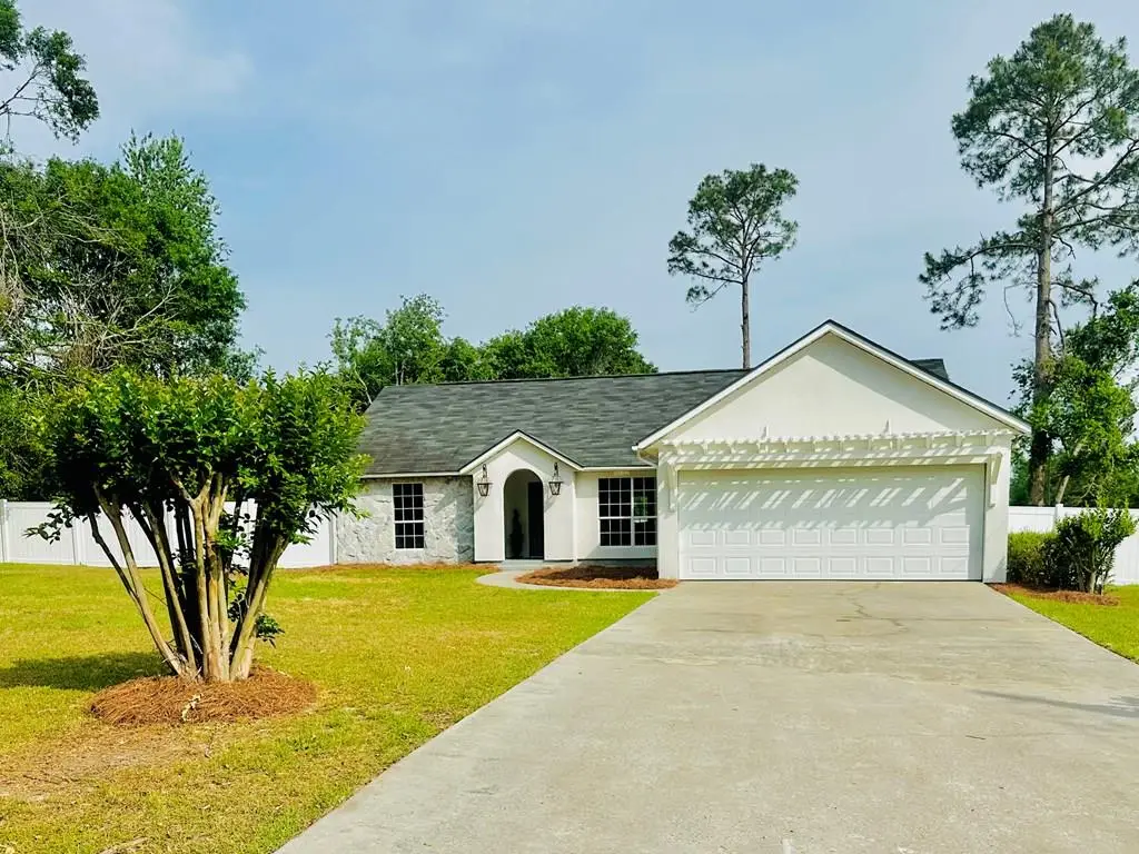 68 Victory Dr, Douglas, GA 31535 - #1