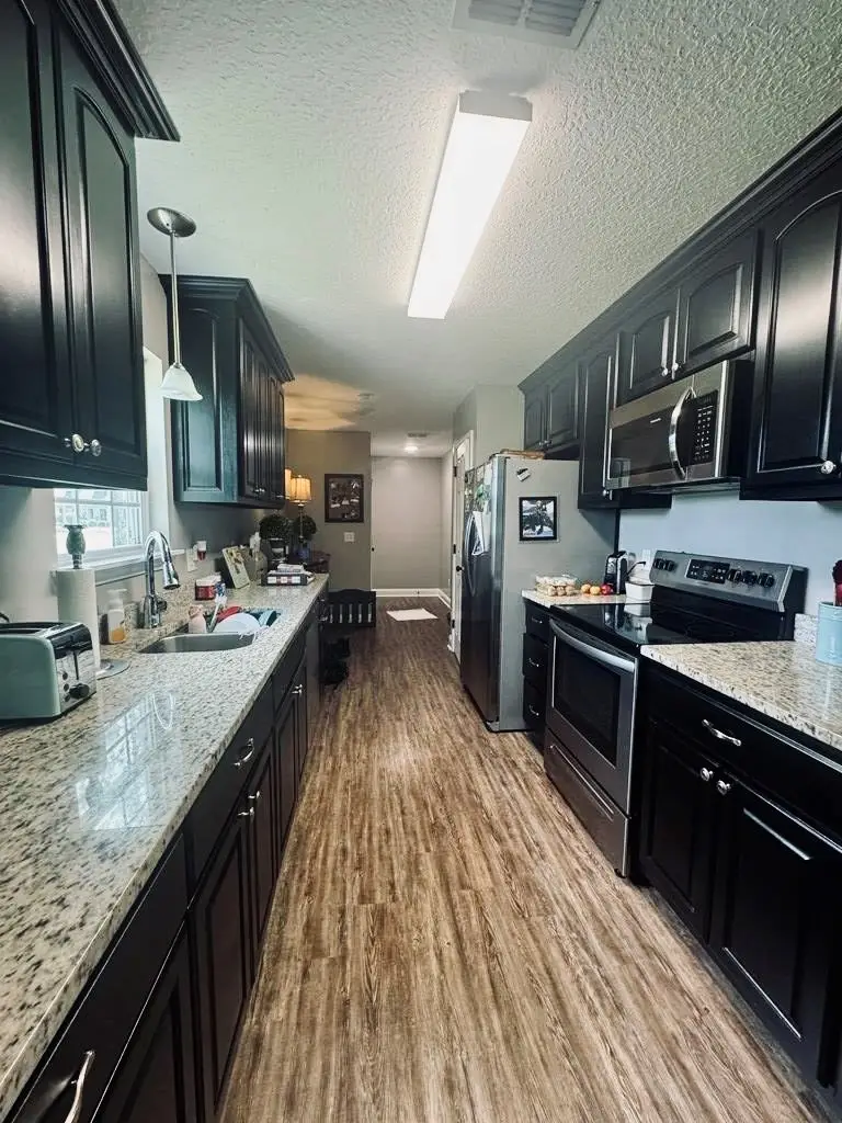 2828 Baymeadows Dr West, Douglas, GA 31535 - Image #3