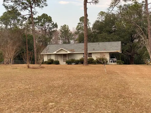 911 E Walker Street, Douglas, GA 31533