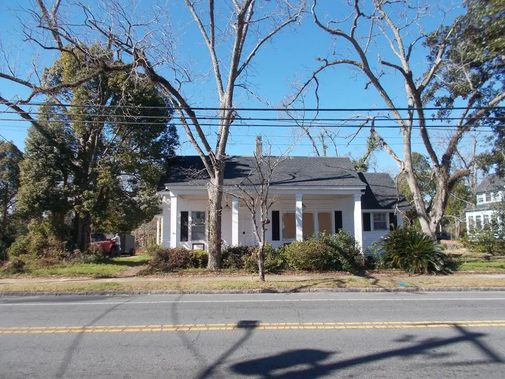201 N Gaskin, Douglas, GA 31533 - #1