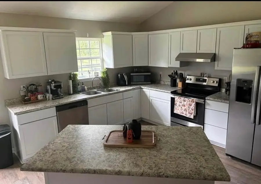 1574 Baymeadows Dr, Douglas, GA 31535 - #3