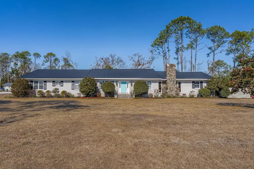 605 E Walker Street, Douglas, GA 31533 - #1