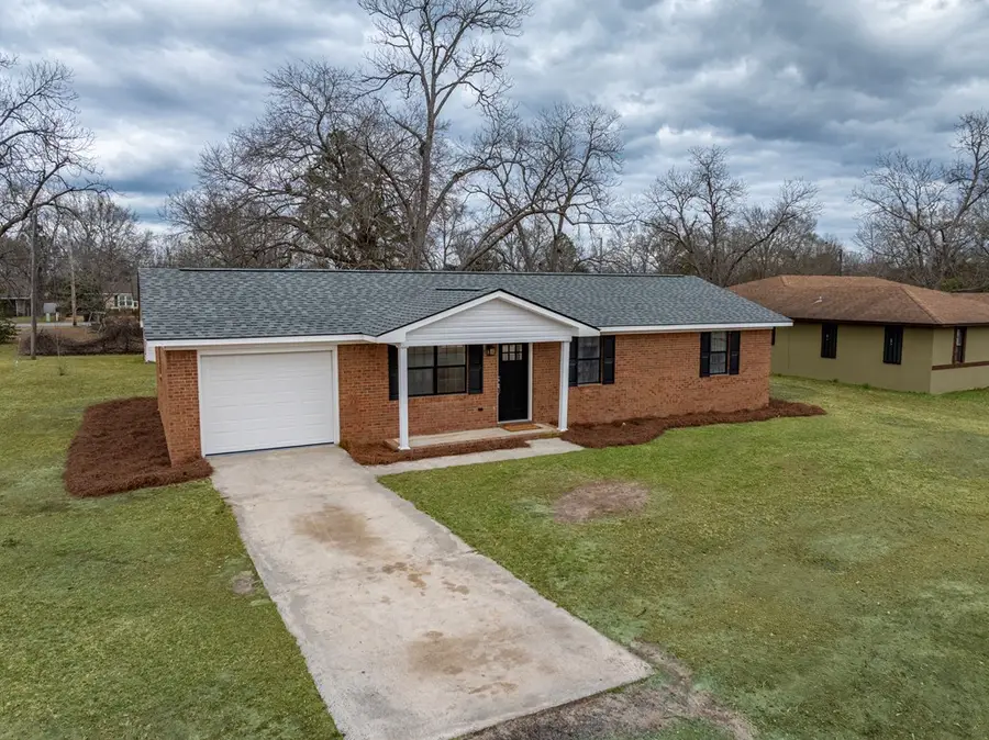 114 Taylor Cir, Fitzgerald, GA 31750 - #2