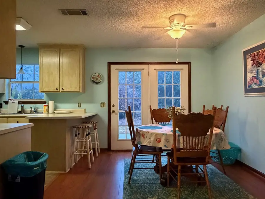 909 Gordon St W, Douglas, GA 31533 - #3