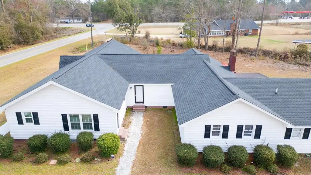 708 Miles Rd, Baxley, GA 31513 - #1
