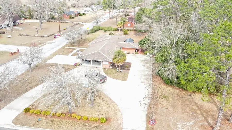 701 Smallee St, Alma, GA 31510 - #3