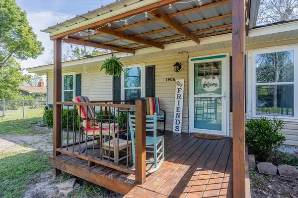 1406 Montgomery, Douglas, GA 31533