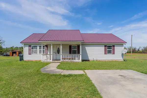 407 Pinecrest Dr, Douglas, GA 31533