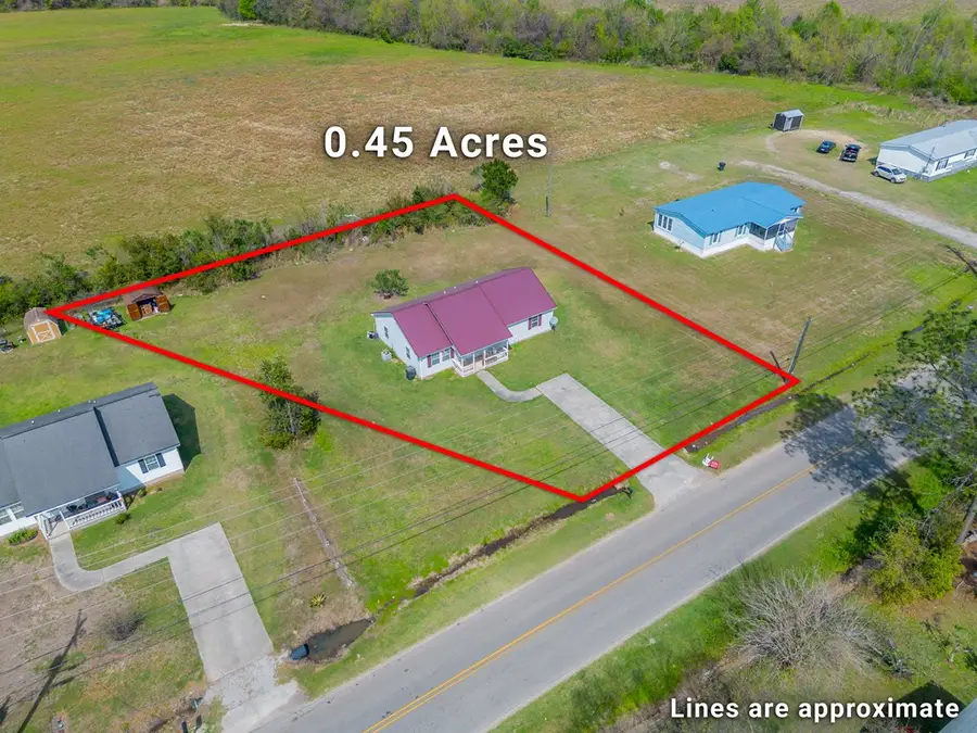 407 Pinecrest Dr, Douglas, GA 31533 - #2