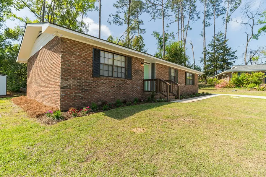 992 Smith St, Douglas, GA 31533 - #2