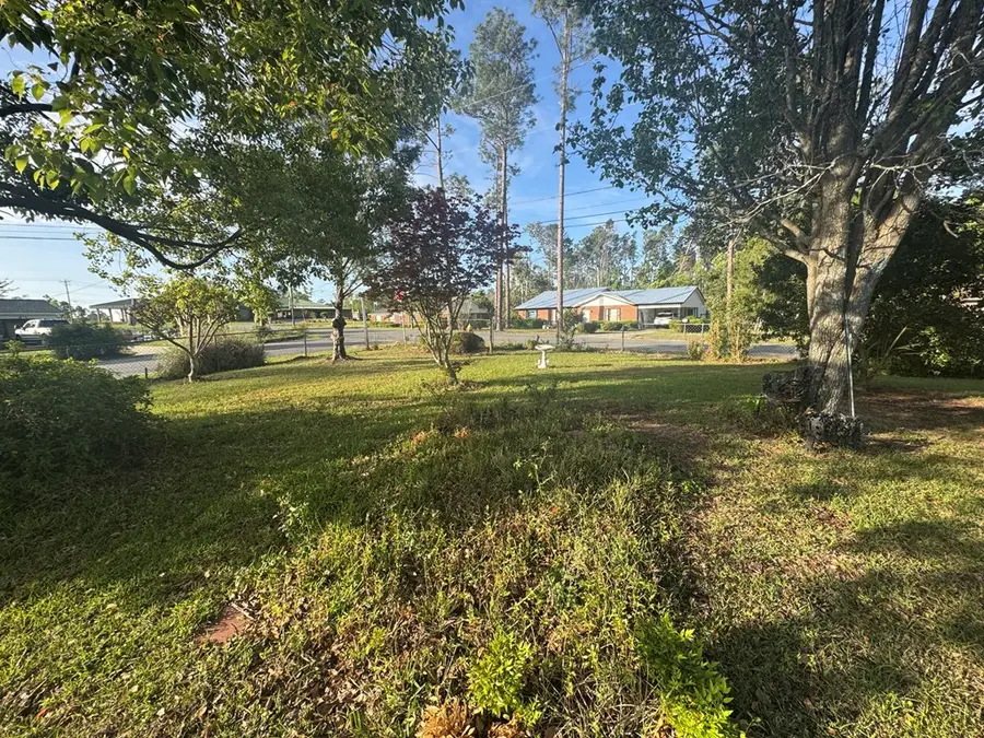 1601 Walrod Ave, Douglas, GA 31533 - #2