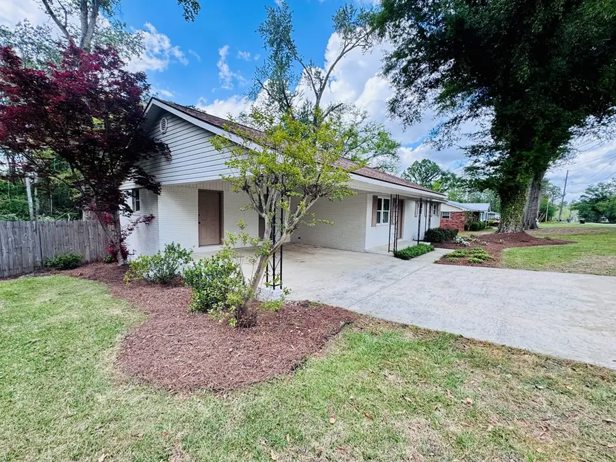 1905 Greenview Dr., Douglas, GA 31533 - #3