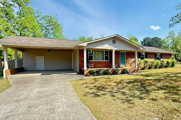 110 Preston Dr, Fitzgerald, GA 31750