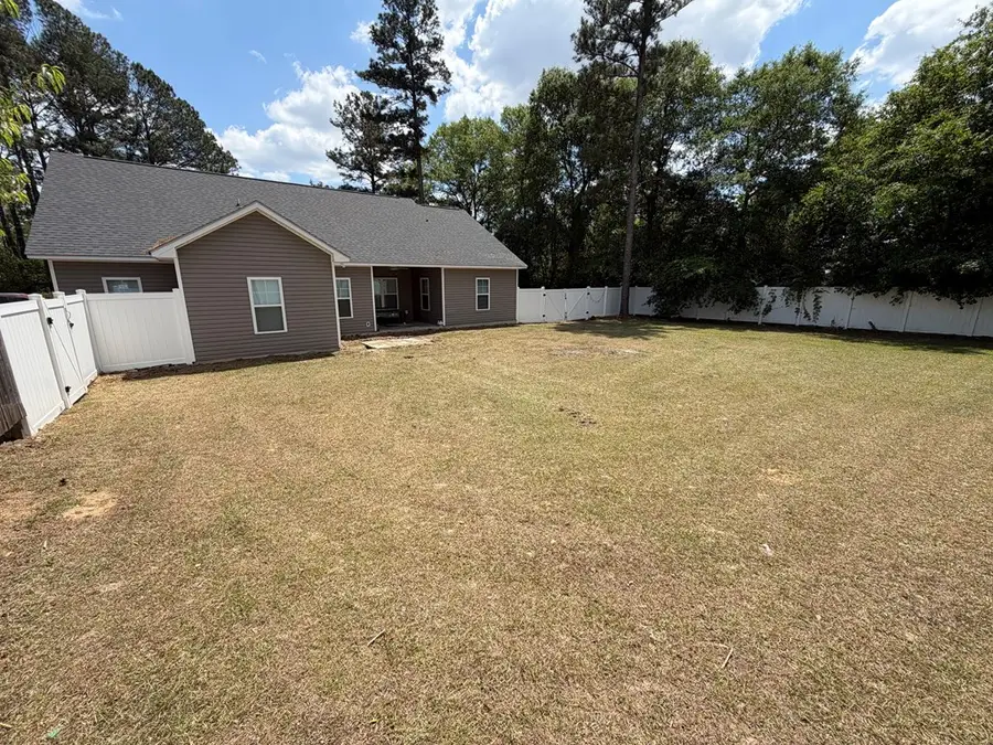 59 Lakeview Circle, Douglas, GA 31535 - #2