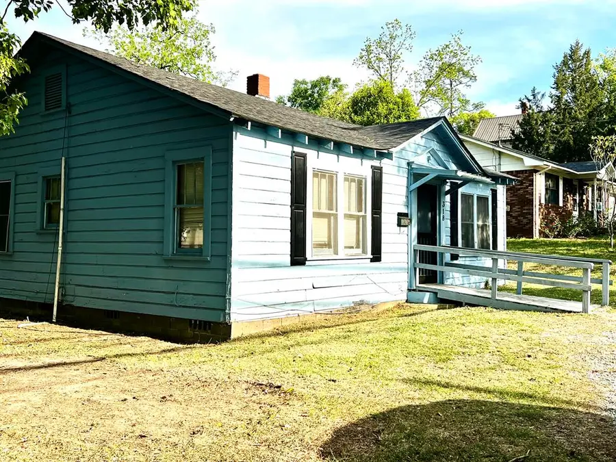 318 Pearl Street, Douglas, GA 31533 - #3