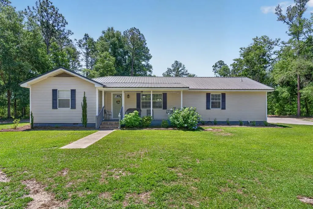 139 Sparrow Ln, Nicholls, GA 31554 - #1