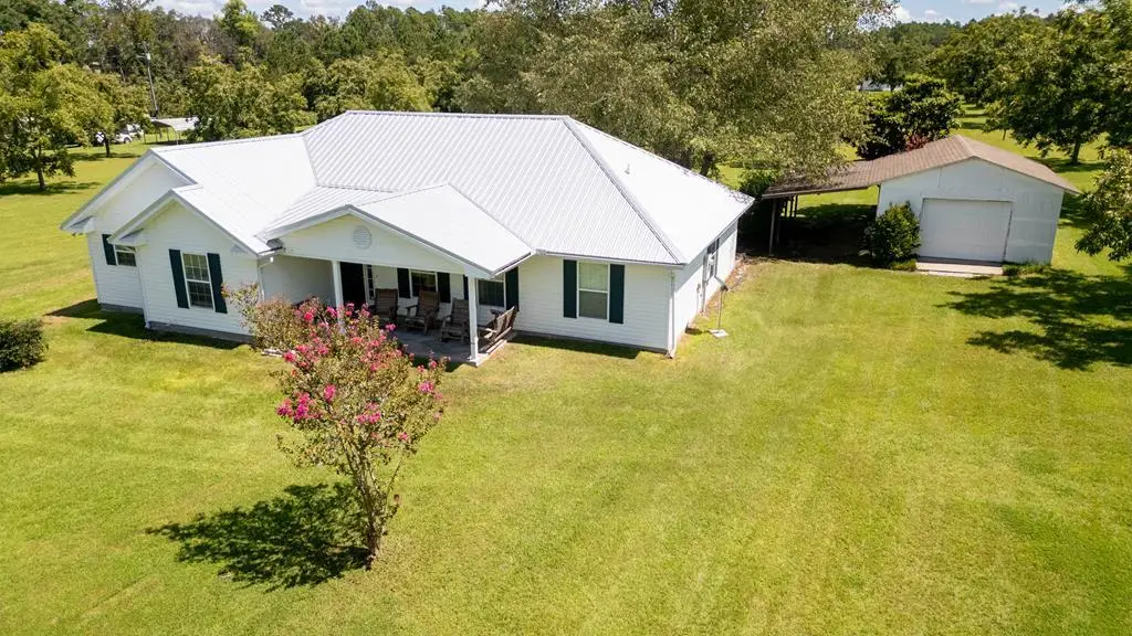 1351 Old Screven Rd, Jesup, GA 31545 - #1