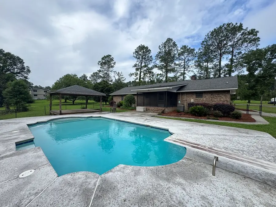 452 Remington Drive, Douglas, GA 31535 - #3