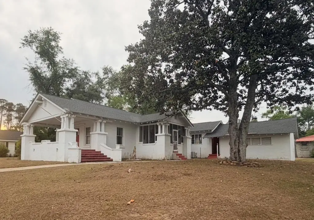 621 E Jefferson, Douglas, GA 31533 - #1