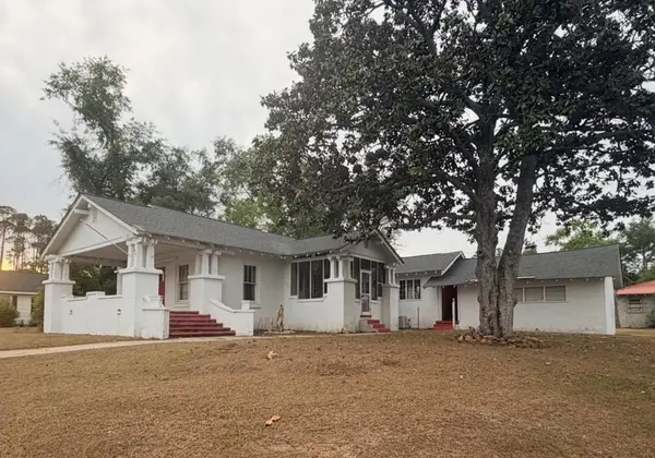 621 E Jefferson, Douglas, GA 31533